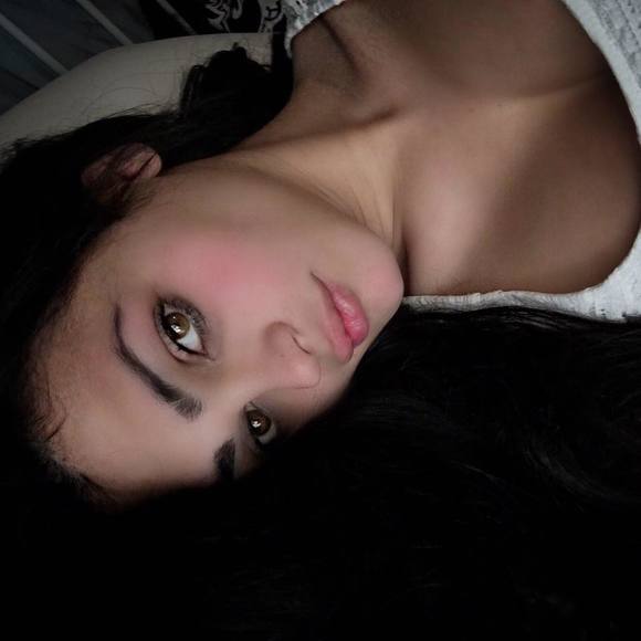 Meet your Posher, Rebecca - Picture 1 of 1